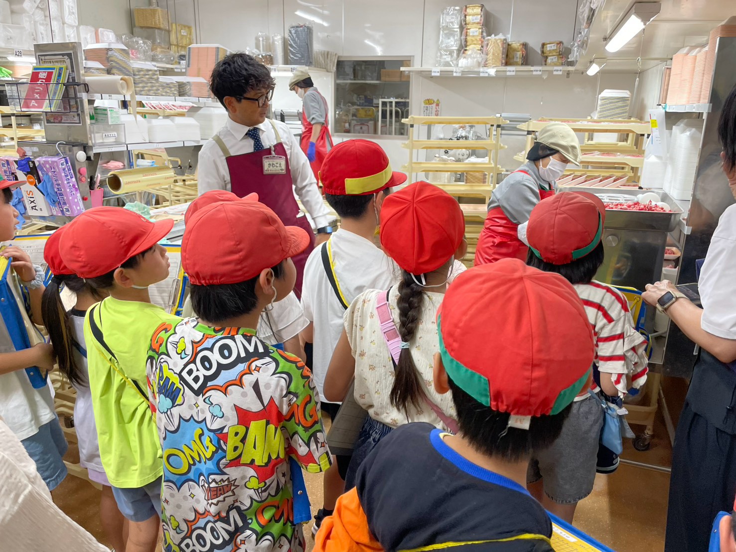 「【3年】発見がいっぱい！スーパーマーケット見学」を公開しました！のイメージ画像